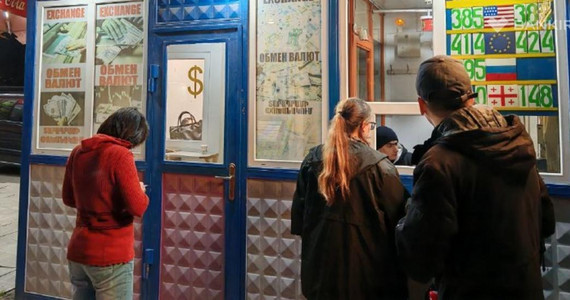 Как в России найти новые доллары для заграницы: эксперты назвали два места