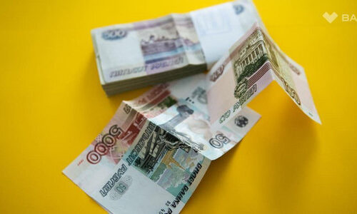 От зарплаты до зарплаты: довольны ли россияне своим заработком