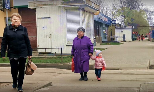 Работающих пенсионеров ожидает рост зарплат: кому повысят оклады на 10%?